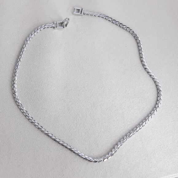 Vintage Coro Chain Necklace Silver Tone 16" Classic Designer Signed Jewelry - Picture 2 of 5